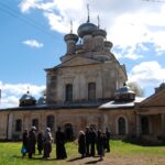 В Осташковском храме Воскресения Христова после 100-летнего забвения был отслужен пасхальный молебен