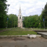 Вандалы обезобразили площадь в Осташкове
